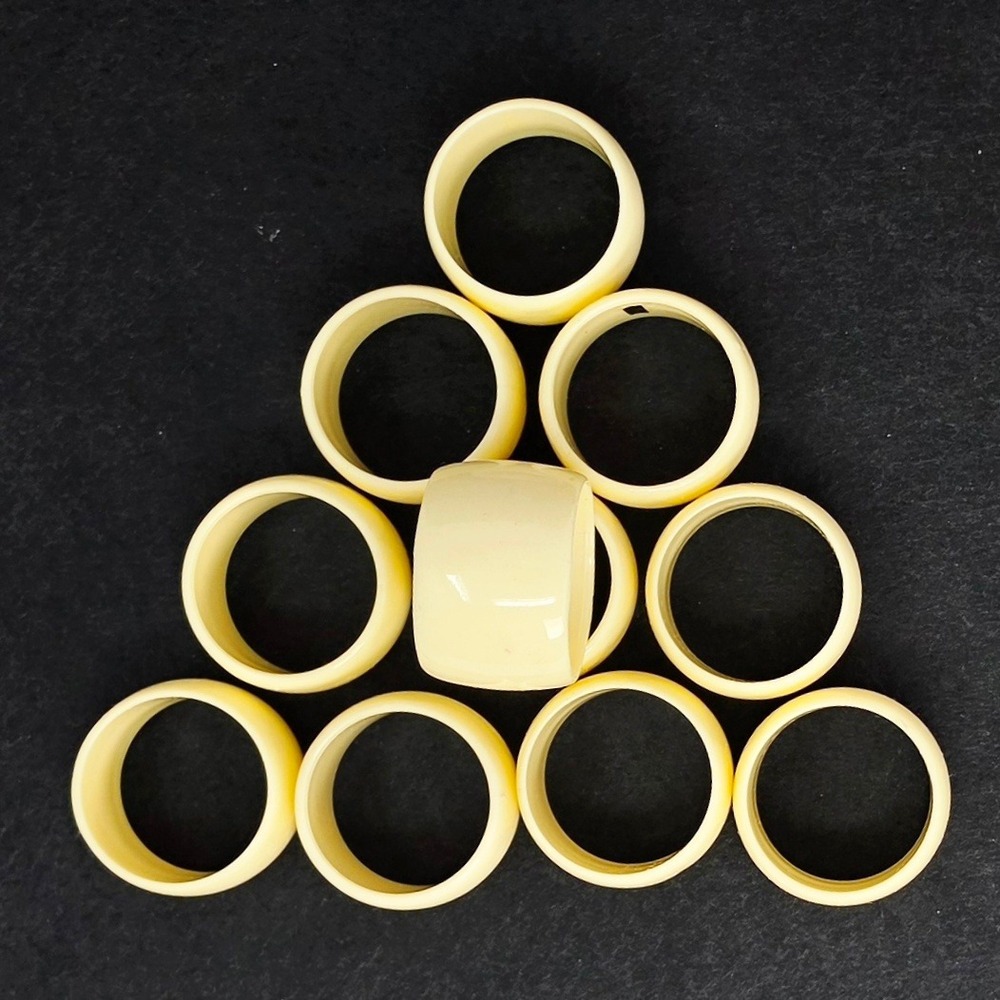 Vintage Lucite Napkin Rings Set of 11 Cream Acrylic Round Taiwan ROC 70s 80s